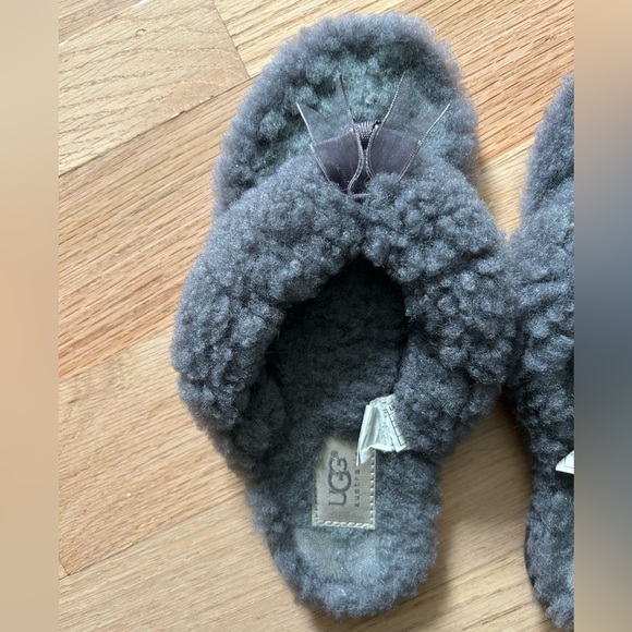 UGG Australia Gray Flip Flop Slippers Women’s 7 - Picture 4 of 8